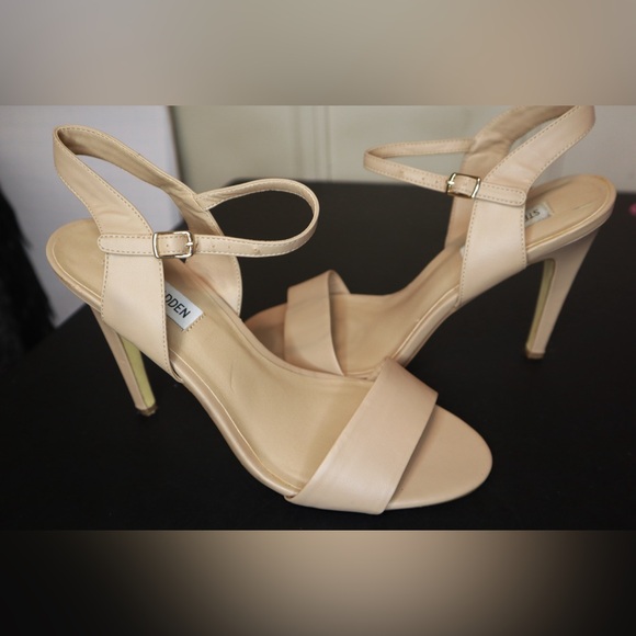 Tan Steve Madden Heels Size 9.5 - Picture 2 of 5